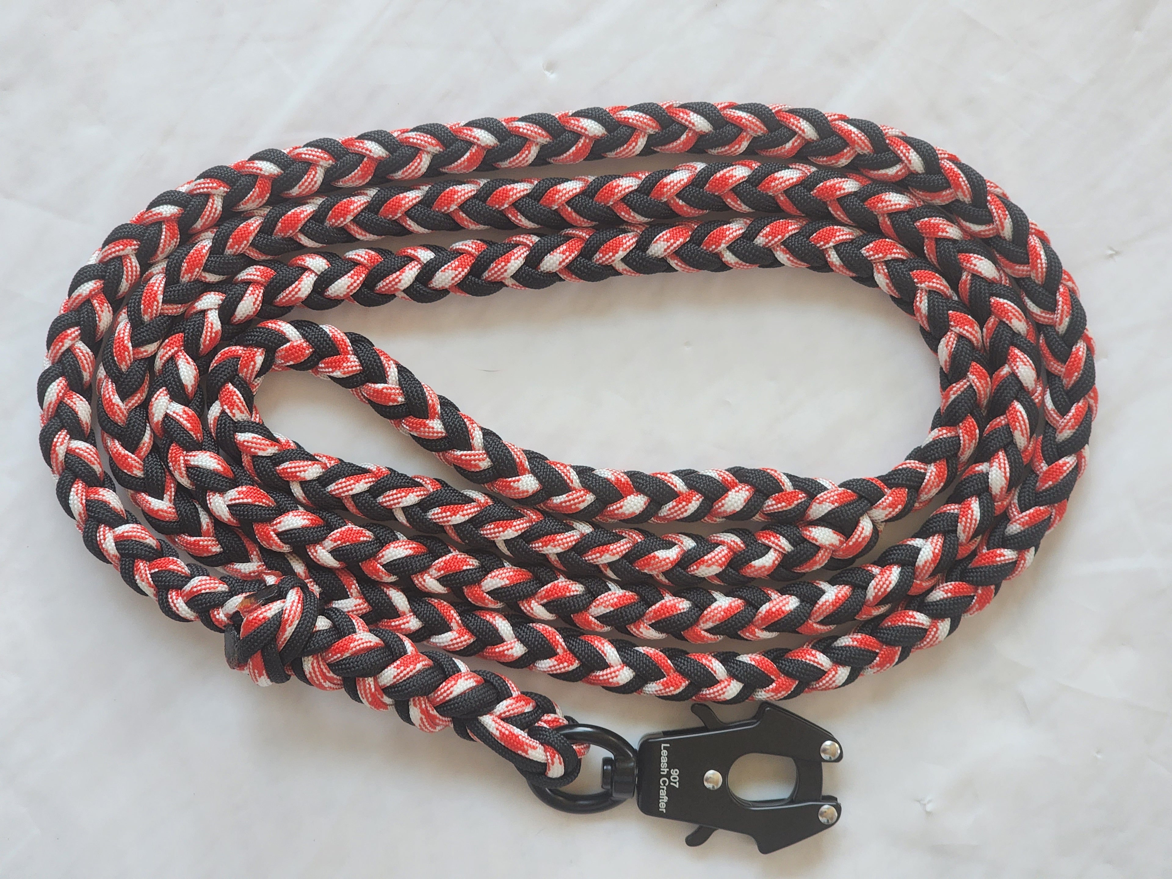 Hand Made Heavy-Duty 8-Strand Paracord Denali Series Leash
