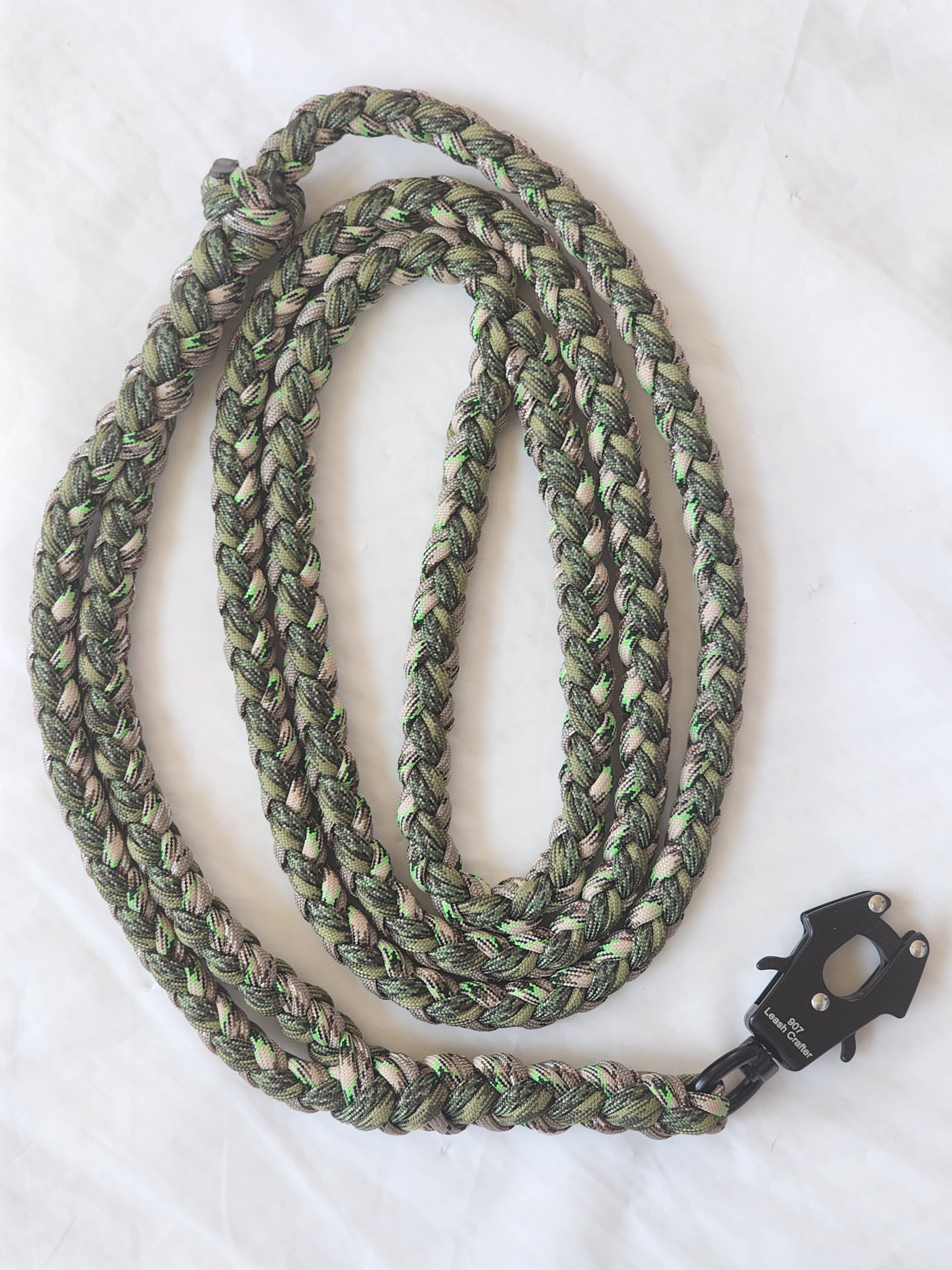 Hand Made Heavy-Duty 8-Strand Paracord Denali Series Leash With Control Handle