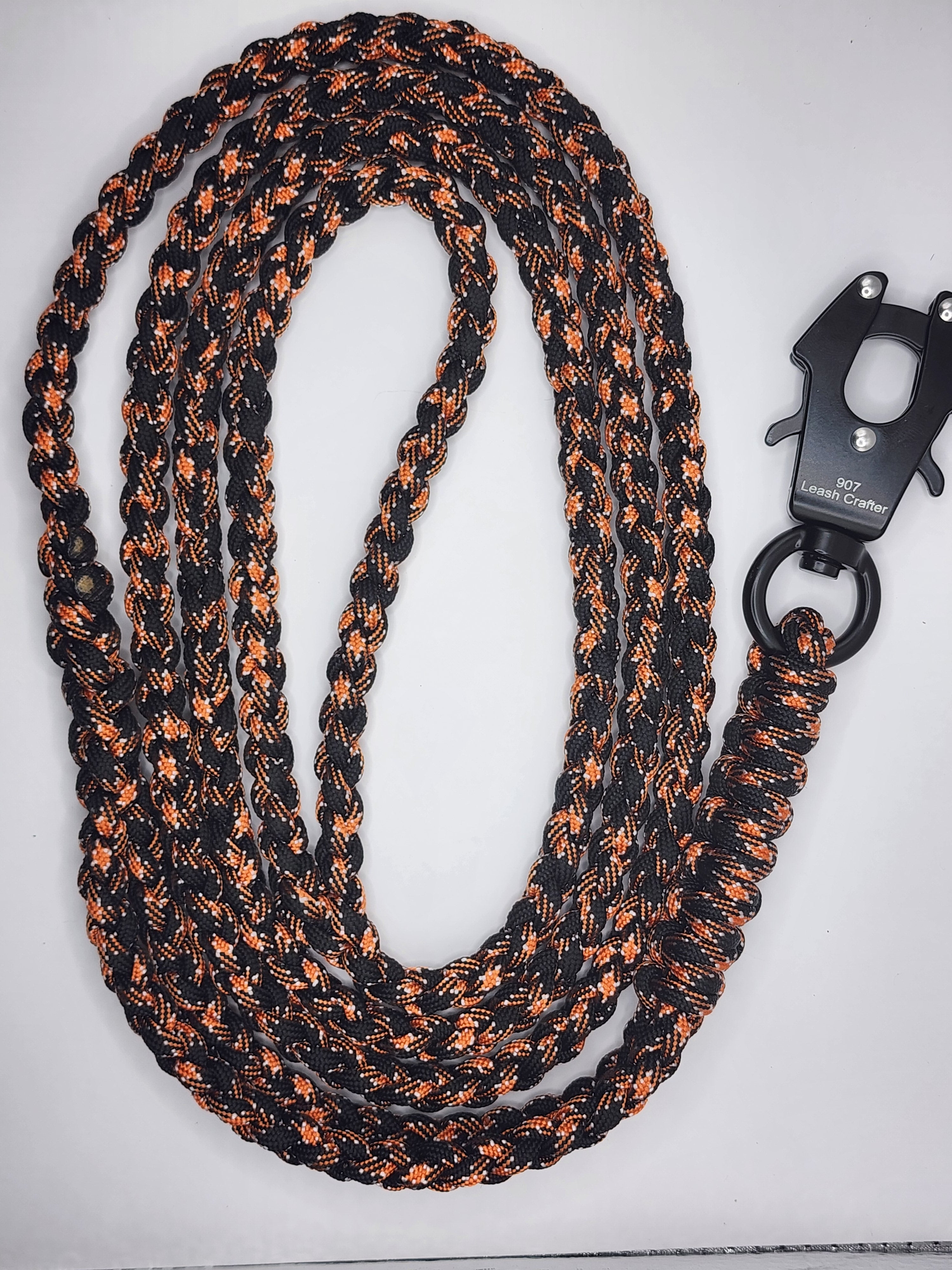 Hand Made Paracord Trail Blazer Leash With Control Handle
