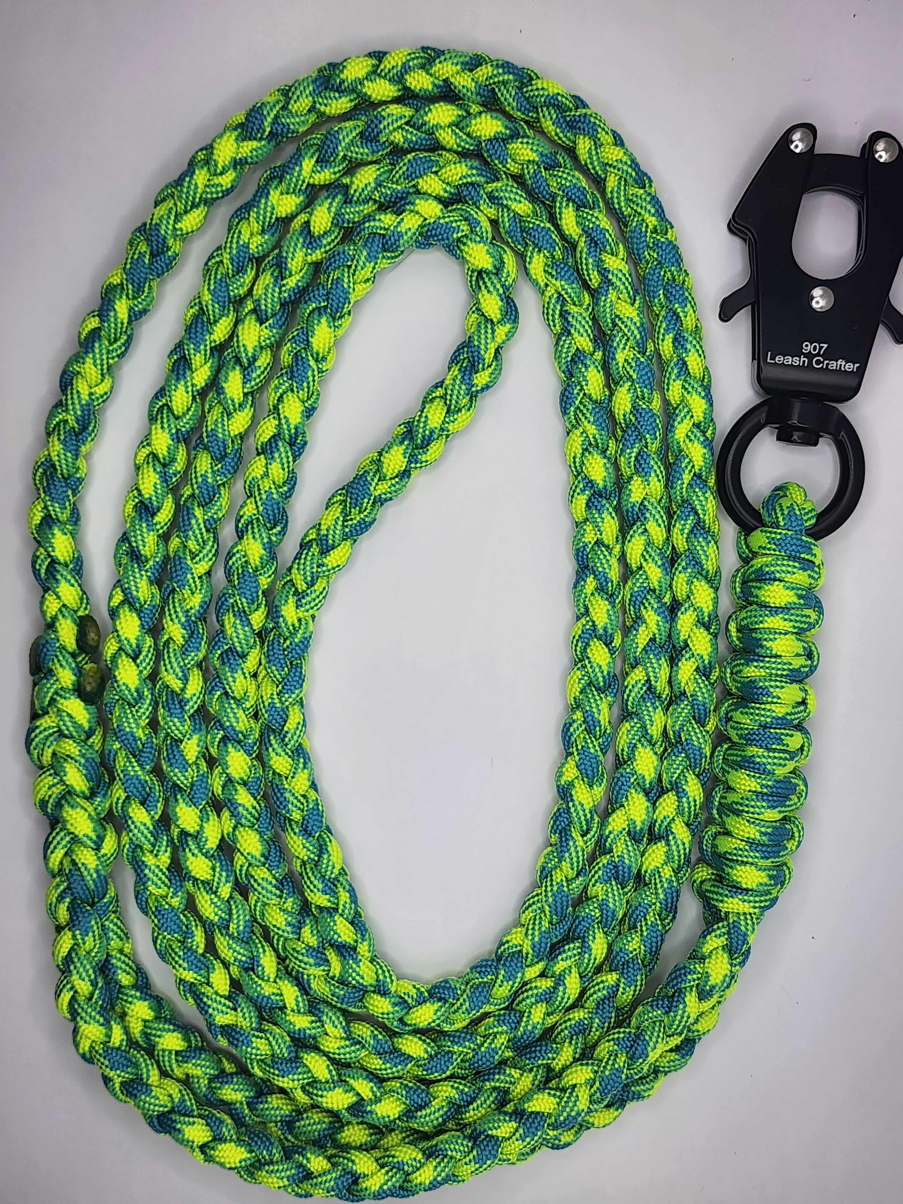 Hand Made Paracord Trail Blazer Leash With Control Handle
