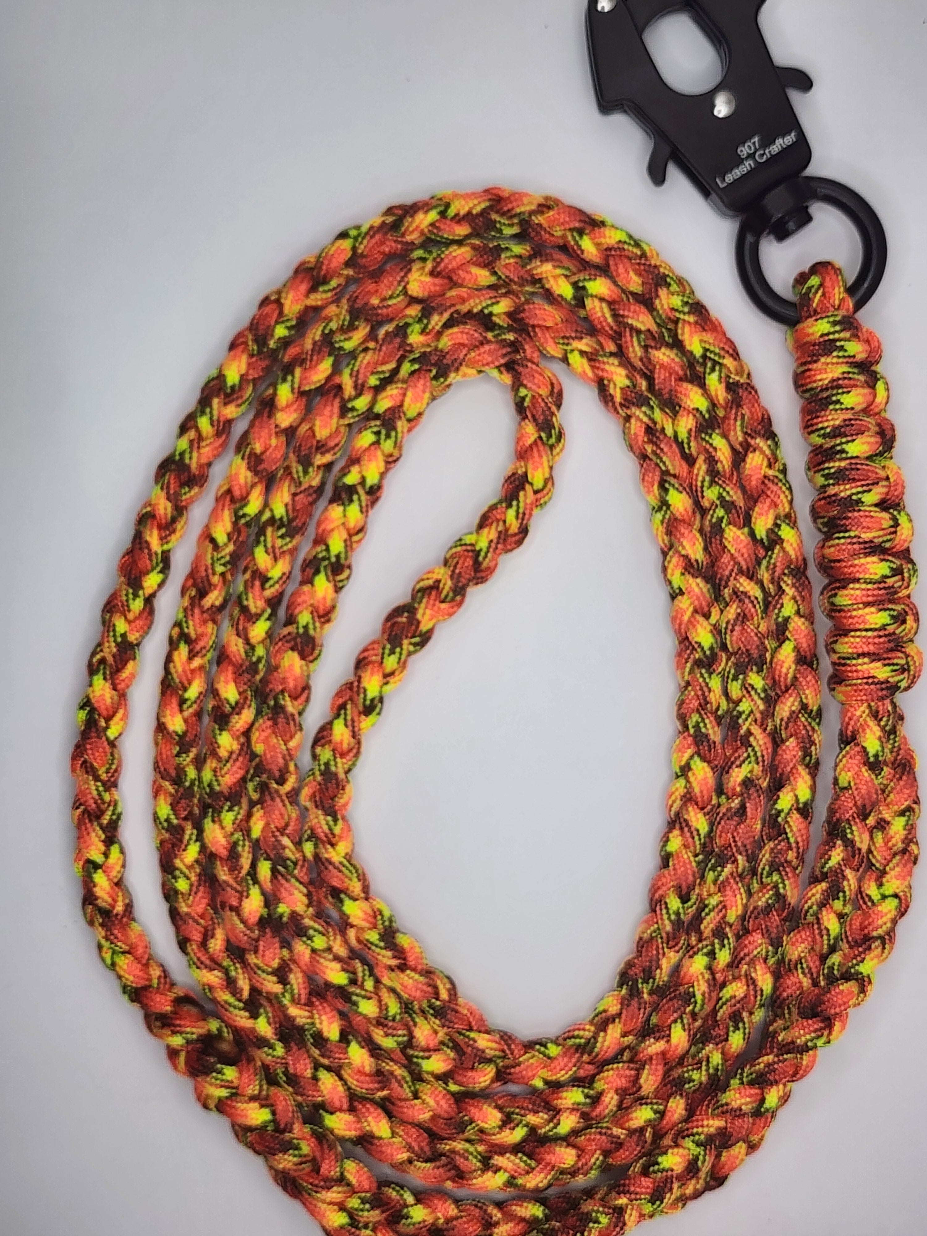 Hand Made Paracord Trail Blazer Leash With Control Handle