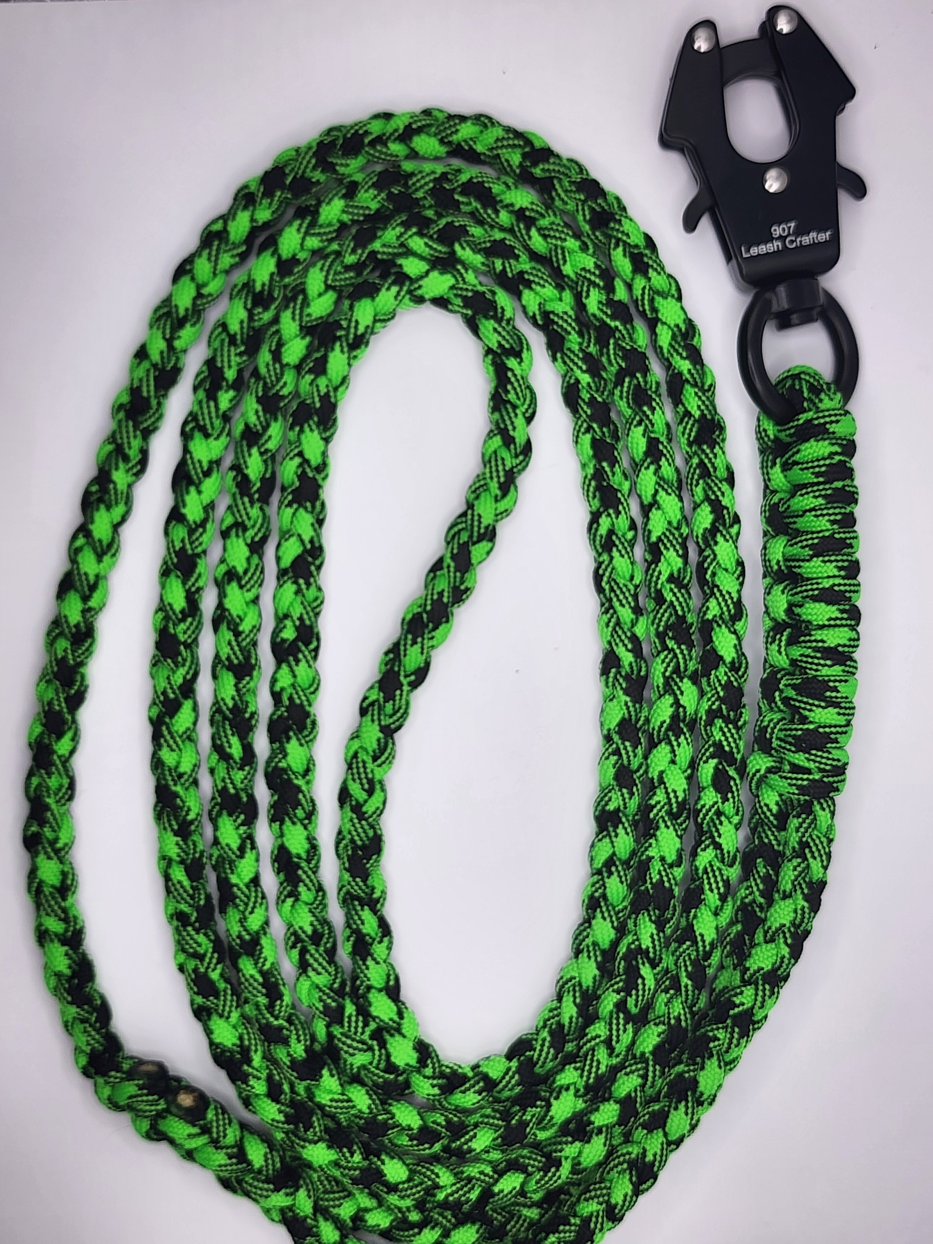 Hand Made Paracord Trail Blazer Leash With Control Handle
